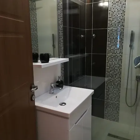 Apartmán 2 Solid Etaj 1 *